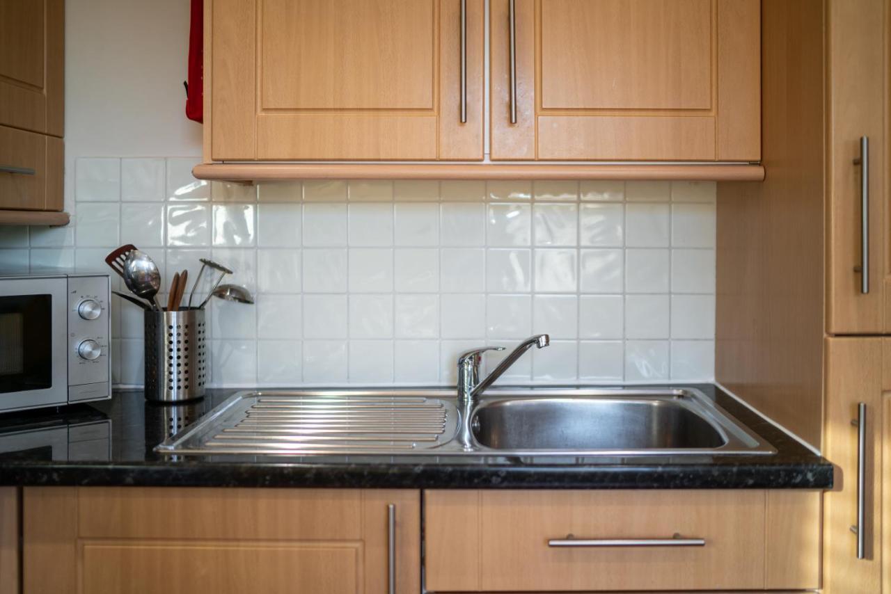 One Bedroom Flat In Bush Hill Park Enfield Exteriér fotografie