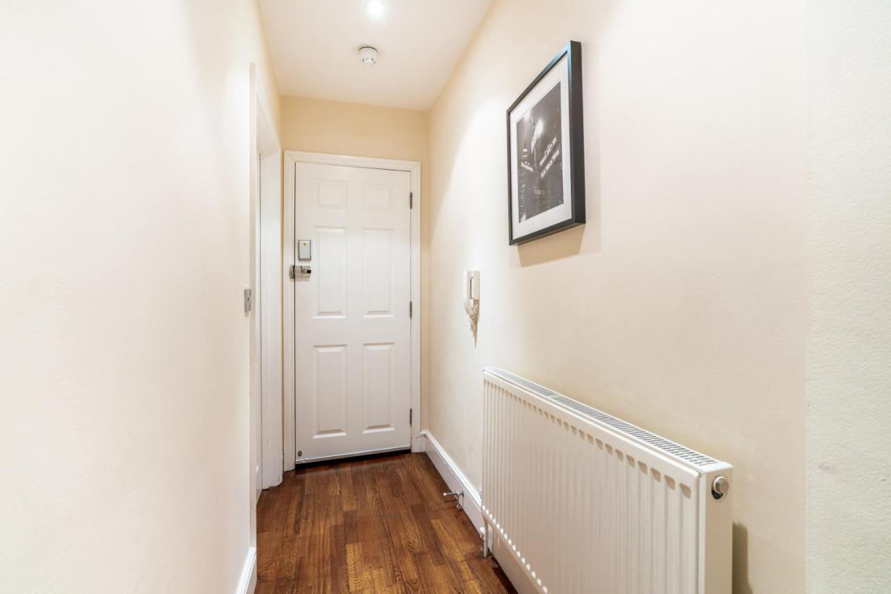 One Bedroom Flat In Bush Hill Park Enfield Exteriér fotografie